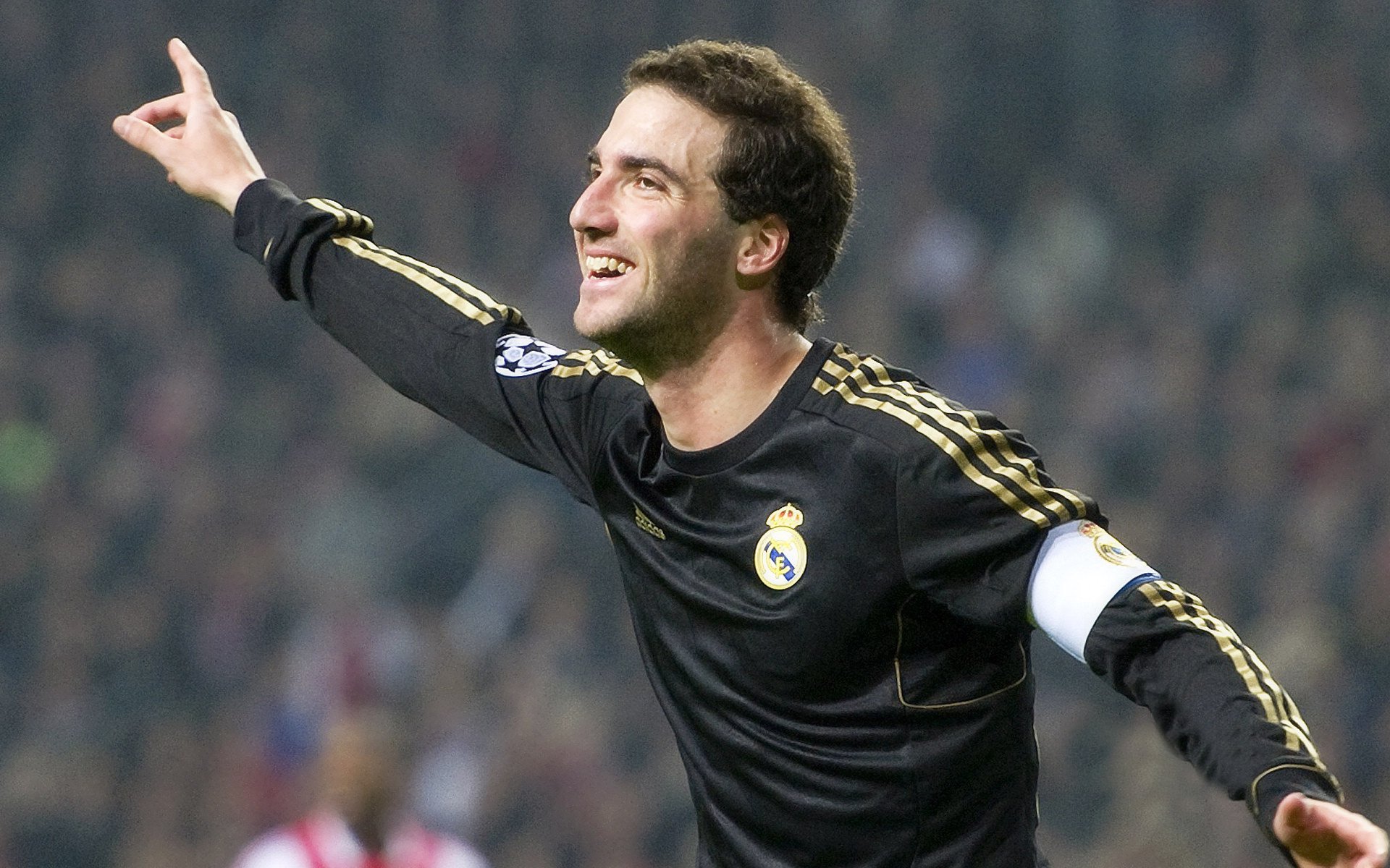 以“足球+科技”打造智慧校园足球生态系统，校园足球功能